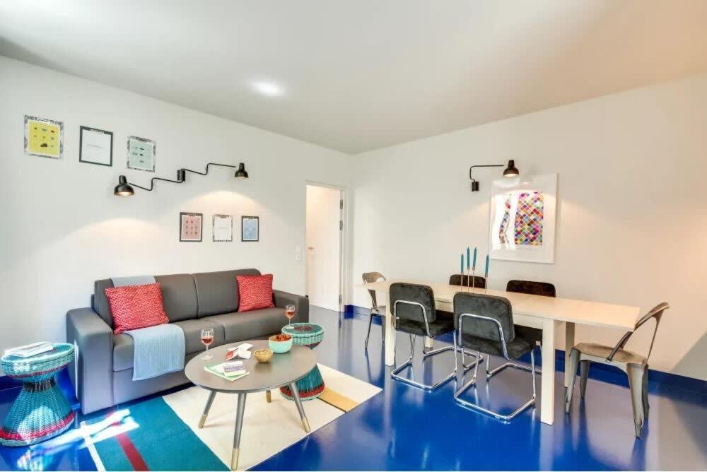 パリModern & Colourful 3Bd For 9 Guests In Le Marais!アパートメント エクステリア 写真