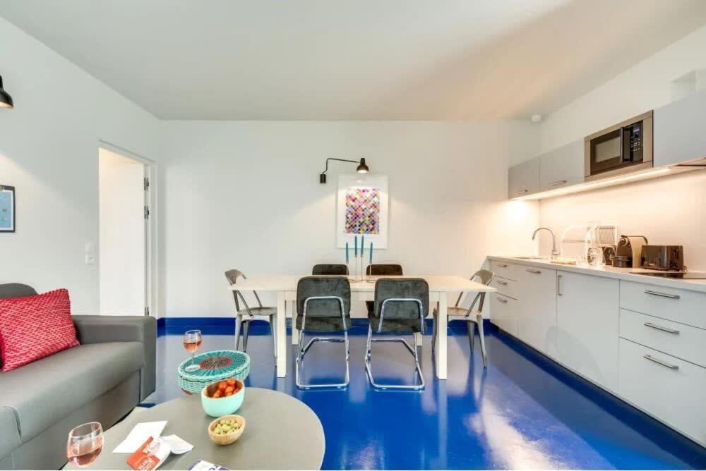 パリModern & Colourful 3Bd For 9 Guests In Le Marais!アパートメント エクステリア 写真