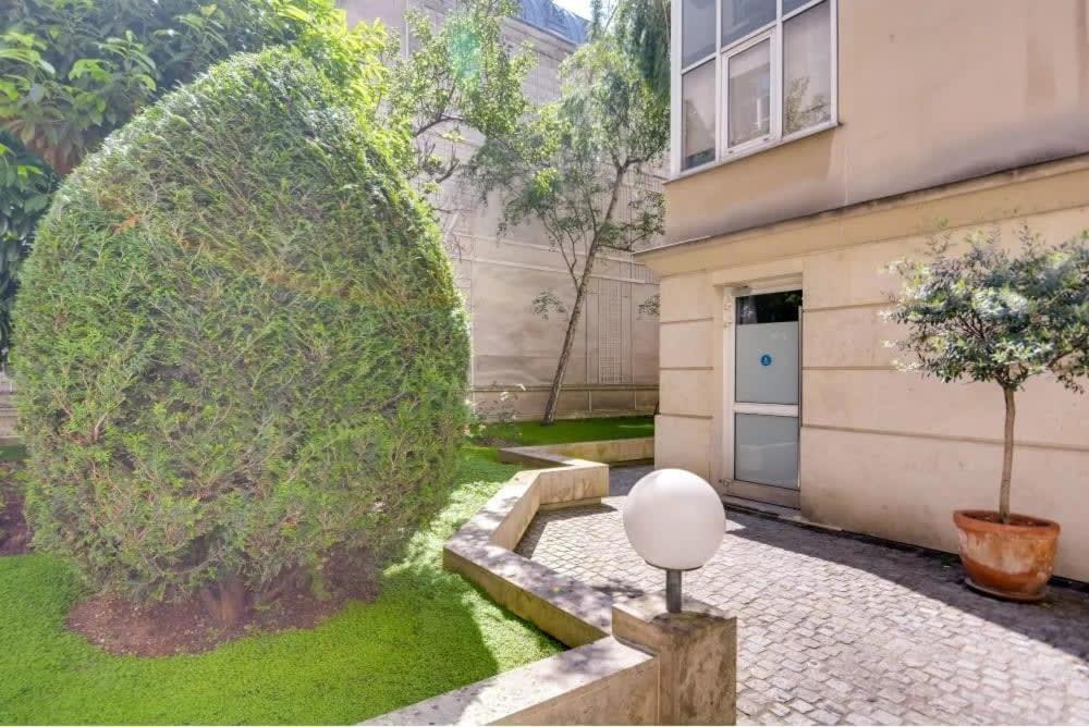 パリModern & Colourful 3Bd For 9 Guests In Le Marais!アパートメント エクステリア 写真